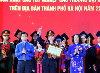 Lâm Đồng lần đầu tiên có thủ khoa đại học xuất sắc được vinh danh tại Thủ đô Hà Nội