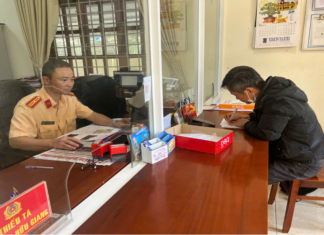 Xử lý tài xế xe vượt ẩu bất chấp nguy hiểm trên đèo Bảo Lộc