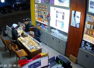 Đà Lạt: Vờ hỏi mua rồi cướp giật điện thoại