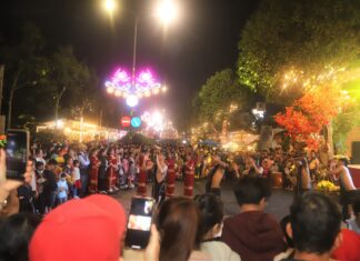 Bảo Lộc: Triển khai Phố đêm từ hiệu quả của Phiên chợ nông sản, chợ quê