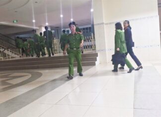 Khám xét Bệnh viện II Lâm Đồng, bắt tạm giam Giám đốc và Trưởng Phòng Vật tư