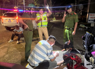 Bảo Lộc: Cảnh sát giao thông tuần tra đêm, bắt giữ đối tượng tàng trữ chất ma túy