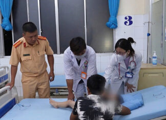 Cảnh sát giao thông Lâm Đồng kịp thời hỗ trợ đưa bé 4 tuổi đi cấp cứu