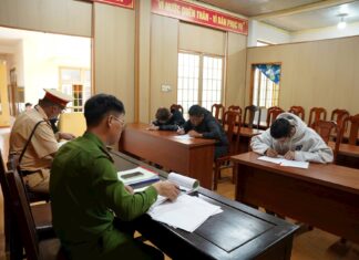 Lâm Đồng: Xử lý nhóm thanh thiếu niên bốc đầu xe máy, quay clip đăng mạng xã hội