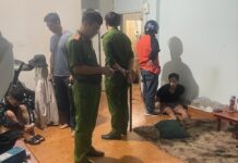 Công an phường 2 Bảo Lộc bắt quả tang 02 đối tượng sử dụng, tàng trữ trái phép chất ma tuý